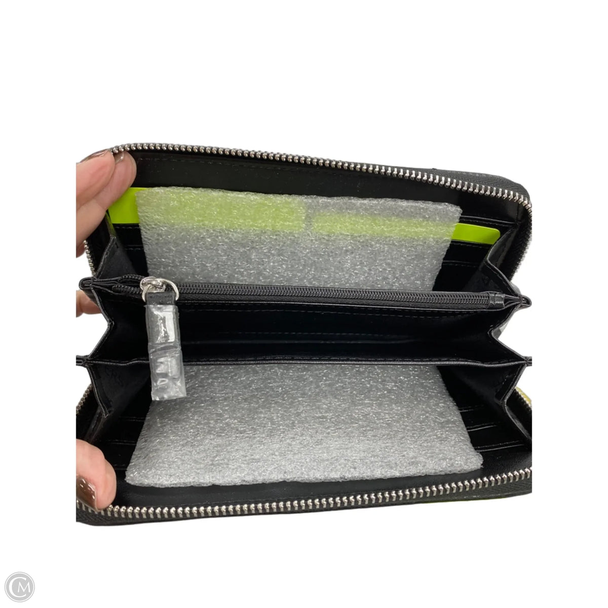 Wallet By Cmb, Size: Large