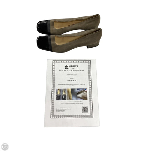 Shoes Luxury Designer By Ferragamo In Black & Tan, Size: 8.5
