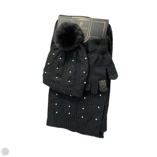 Scarf Winter By Clothes Mentor In Black