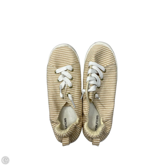 Shoes Sneakers By Maurices In Striped Pattern, Size: 9