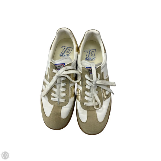 Shoes Sneakers By Cma In Gold & White, Size: 9.5