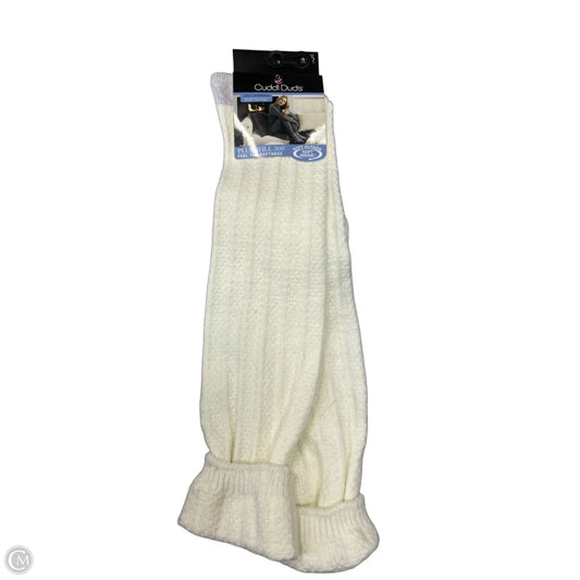 Socks By Cuddl Duds In Ivory, Size: Osfm