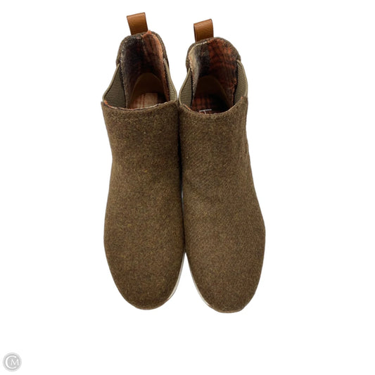 Boots Ankle Flats By Boc In Brown, Size: 8.5