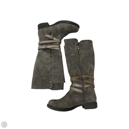Boots Knee Heels By Jelly Pop In Grey, Size: 8