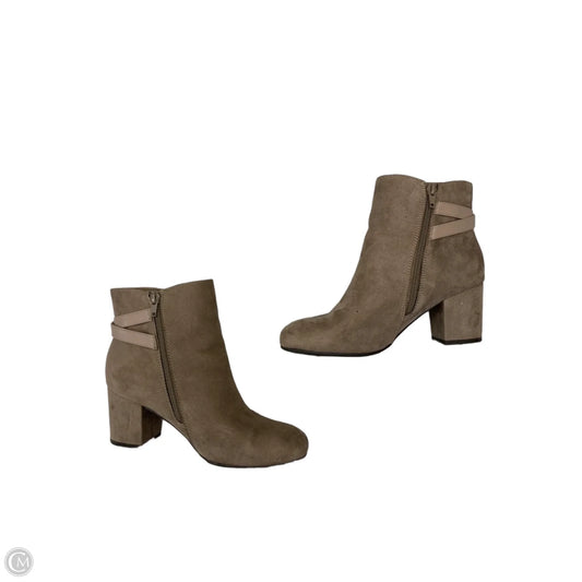 Boots Ankle Heels By Solanz In Grey, Size: 8