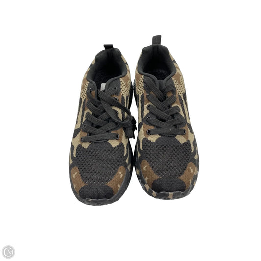 Shoes Sneakers By Clothes Mentor In Camouflage Print, Size: 10.5
