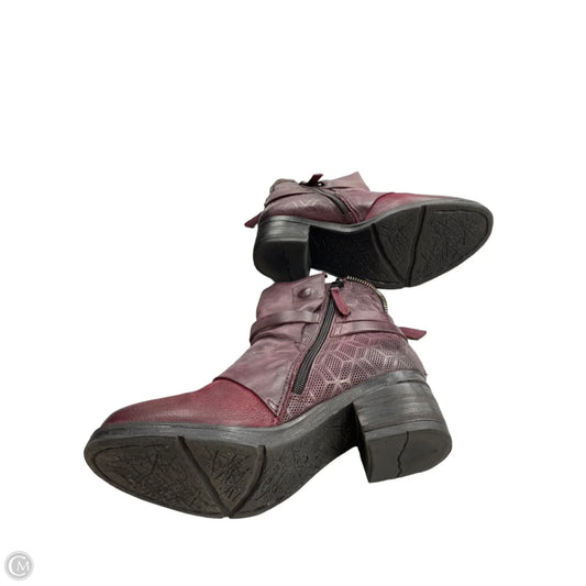 Boots Ankle Heels By Miz Mooz In Maroon, Size: 6.5