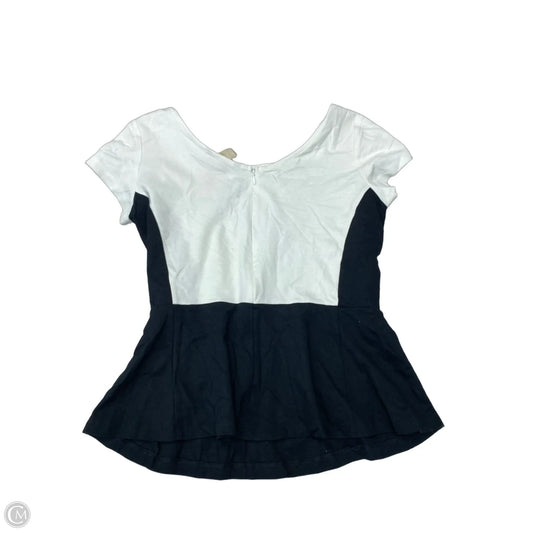 Top Short Sleeve By Banana Republic In Black & White, Size: M