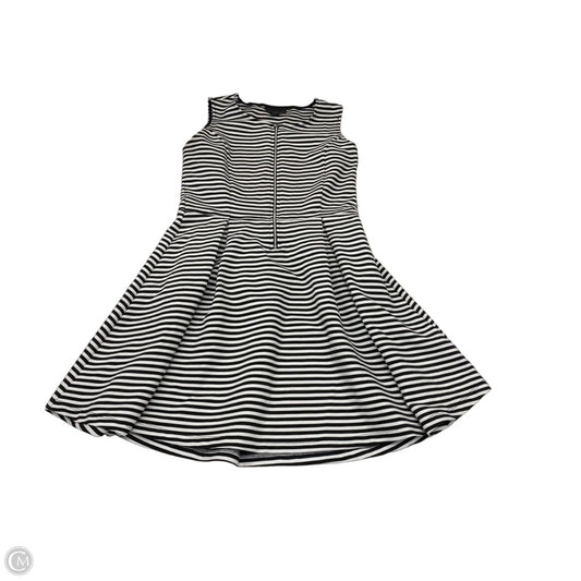 Dress Casual Short By Attention In Striped Pattern, Size: L